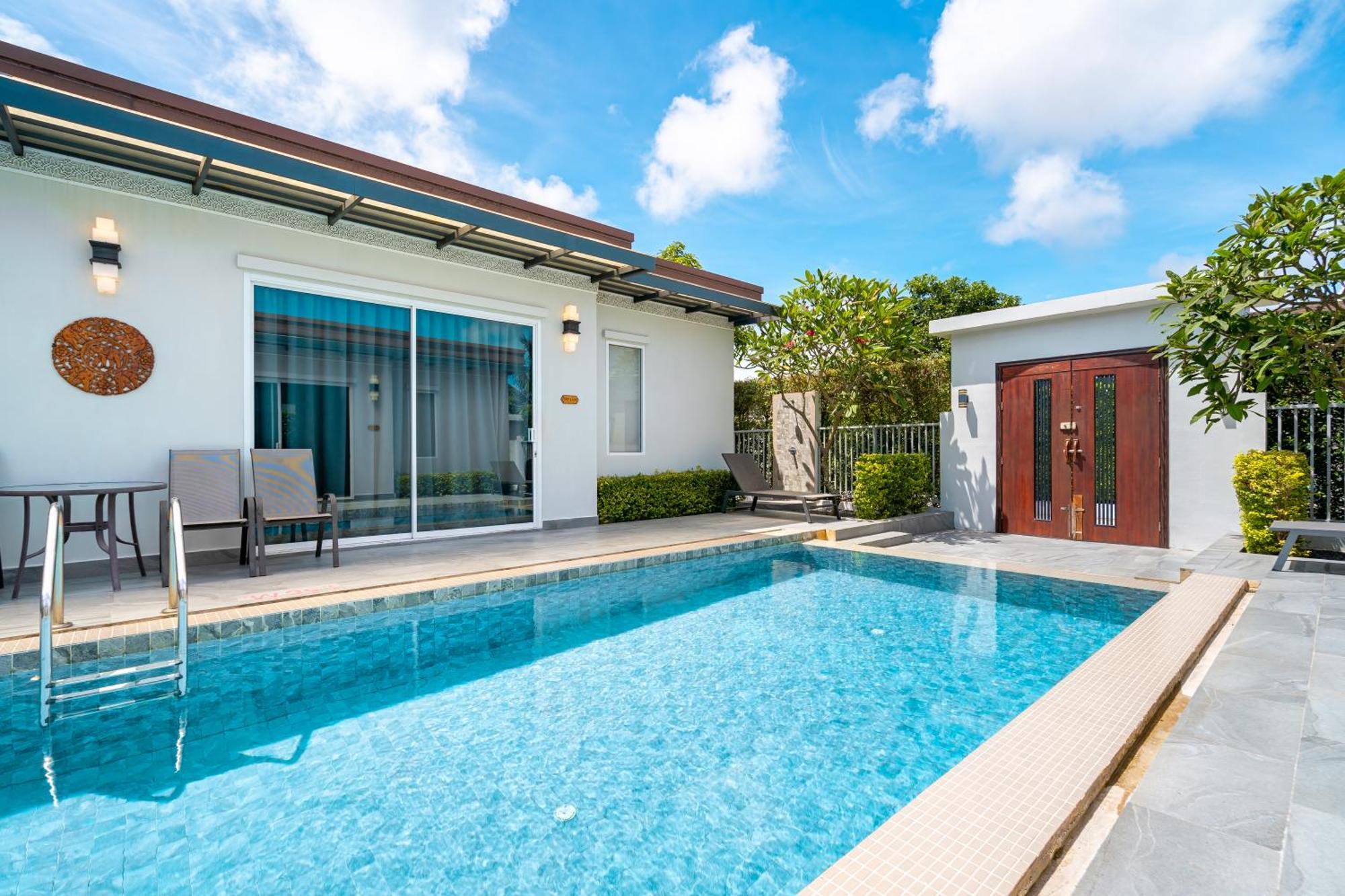 Phuket La Siesta Pool Villas & Pool Access Rooms Nai Harn Buitenkant foto