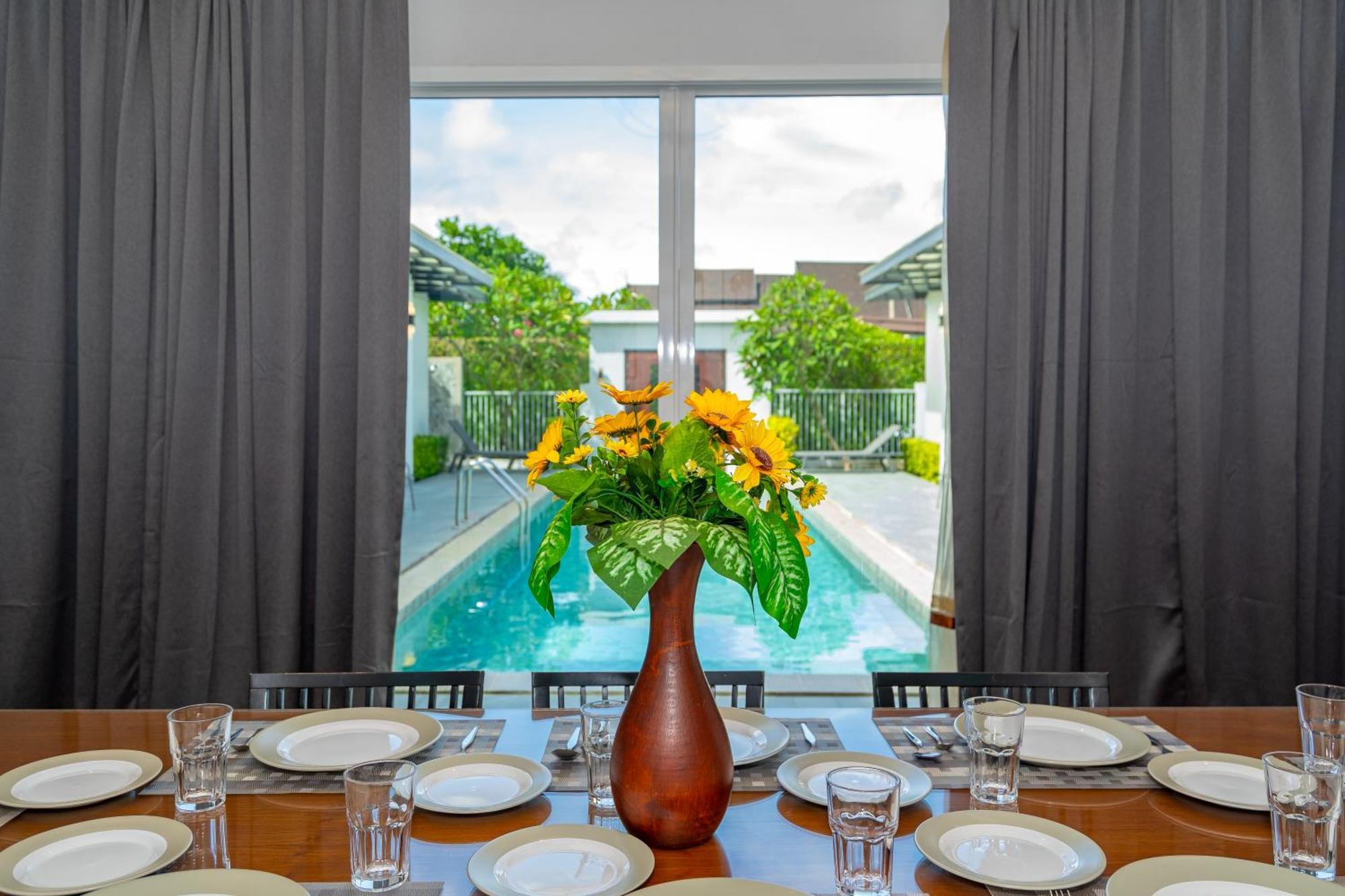 Phuket La Siesta Pool Villas & Pool Access Rooms Nai Harn Buitenkant foto