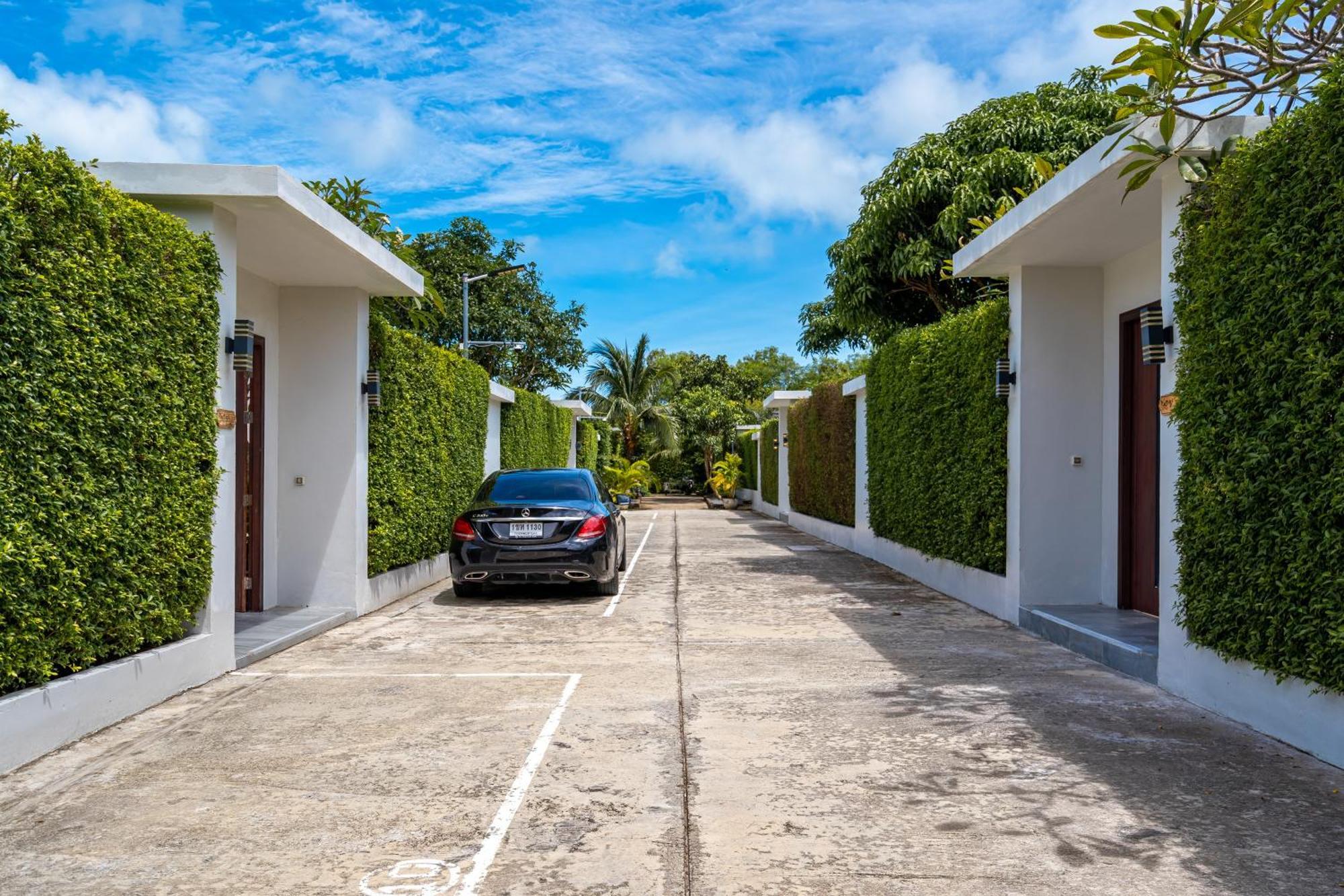 Phuket La Siesta Pool Villas & Pool Access Rooms Nai Harn Buitenkant foto